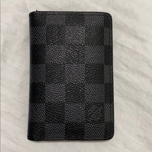 Beautiful Louis Vuitton pocket organizer